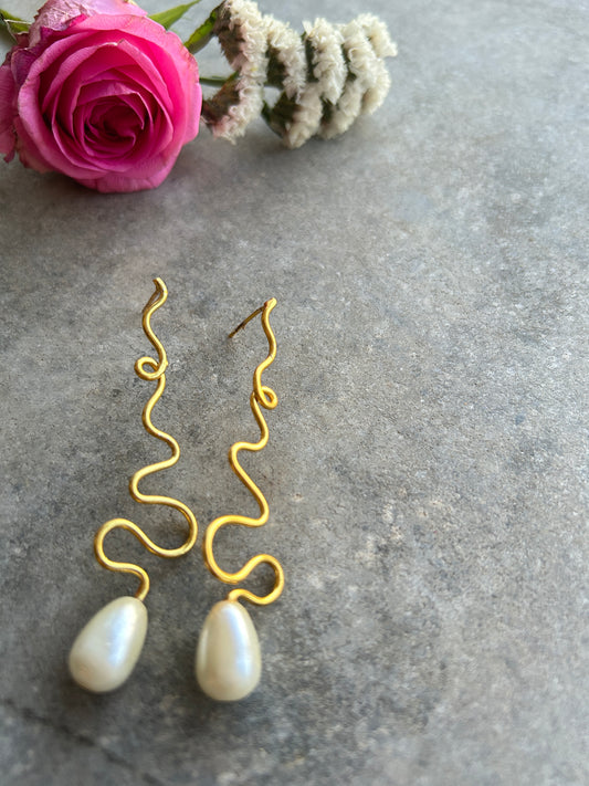Spiral Pearl Drop earrrings