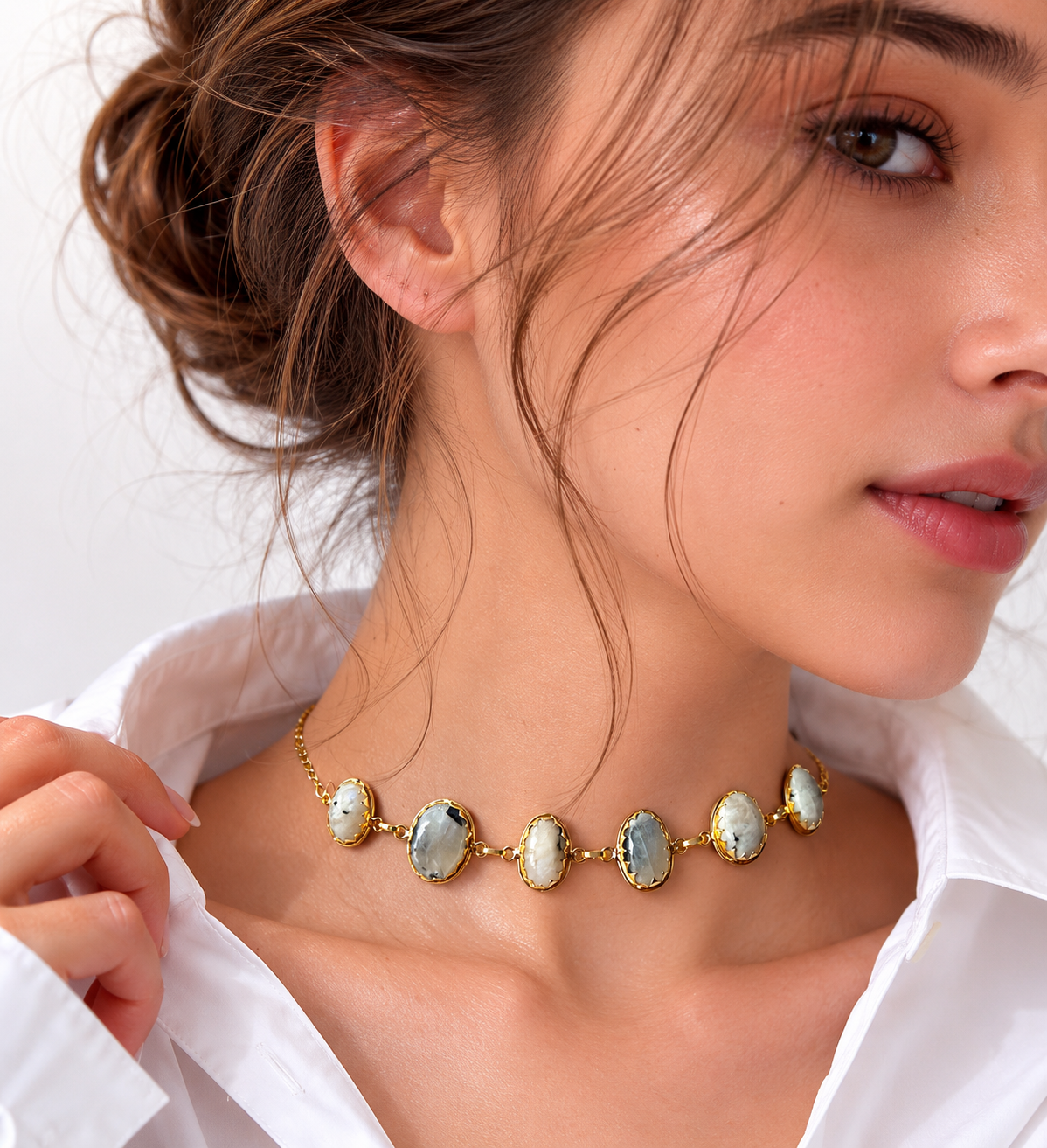 Ivory Crest Choker Necklace