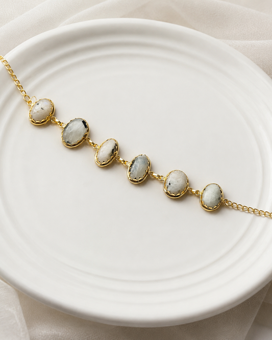 Ivory Crest Choker Necklace
