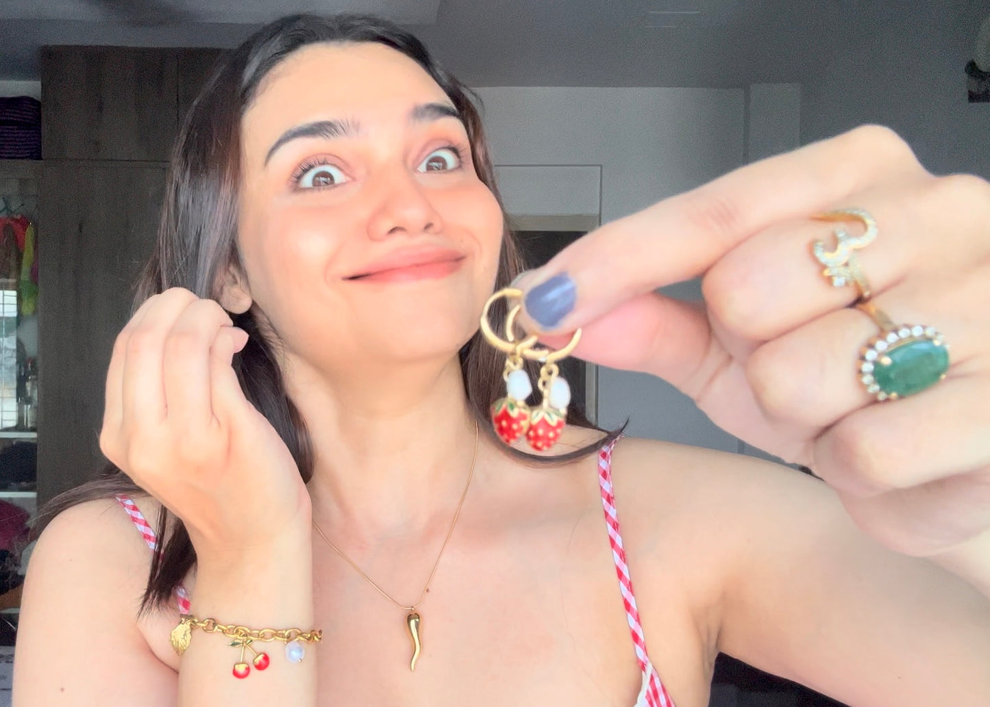 Strawberry Pearl Huggies