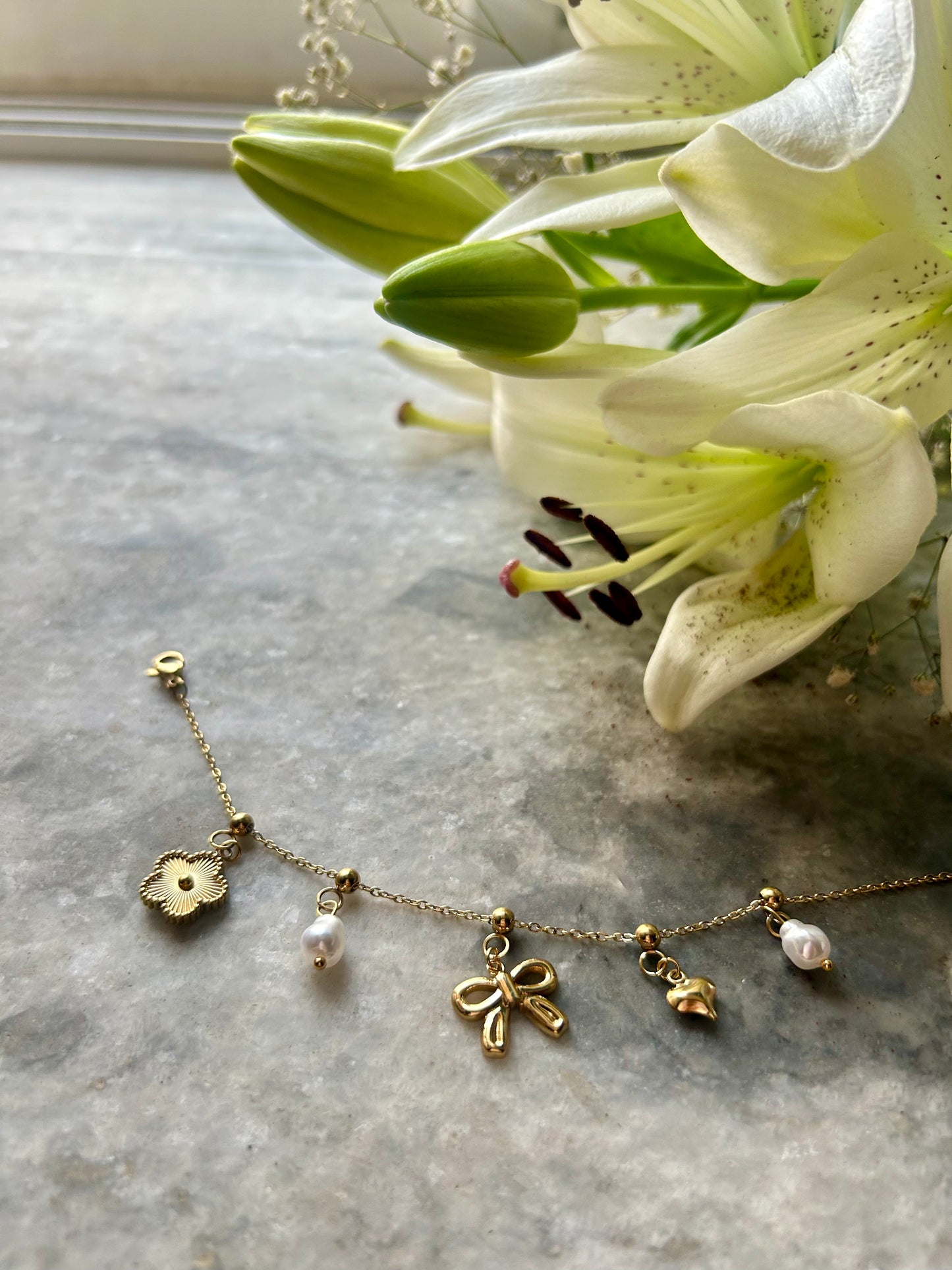 Bow Pearl Tisca Bracelet